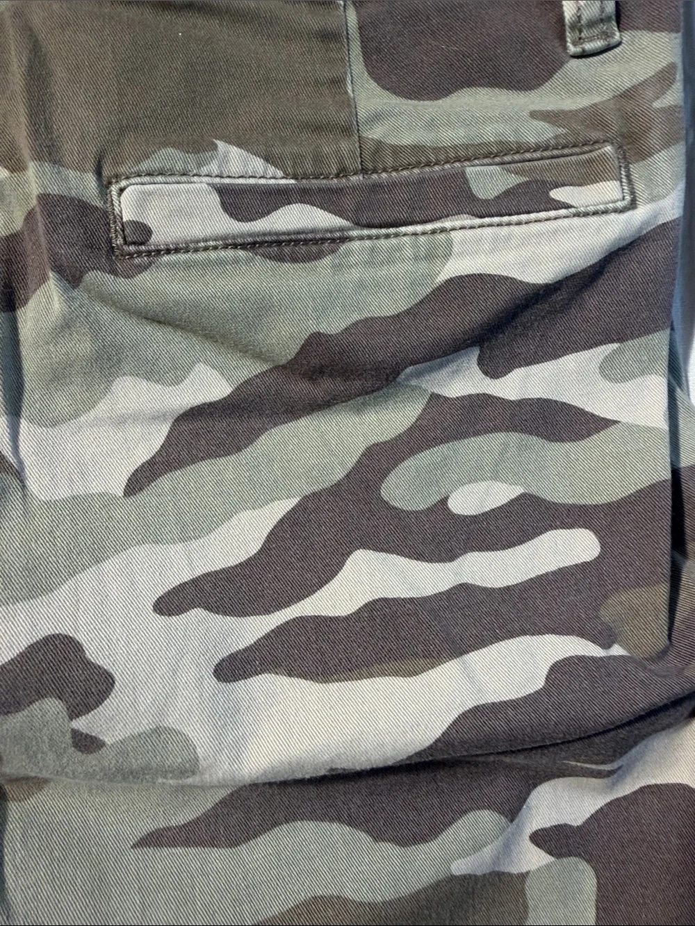 J. Crew  Women’s size 8 Cargo Pants in Green Camo